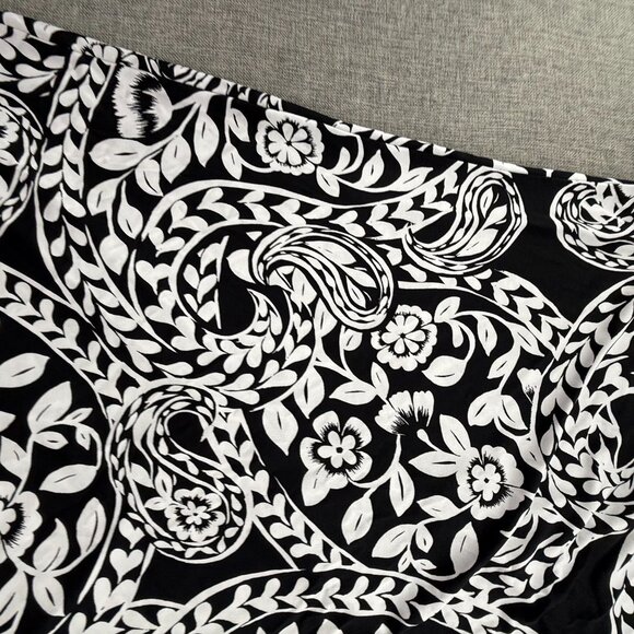 MSK Shift Dress high Halter Neck black & White Medium Floral Stretchy Sleeveless - Picture 3 of 11